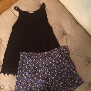 Women’s medium top with floral shorts